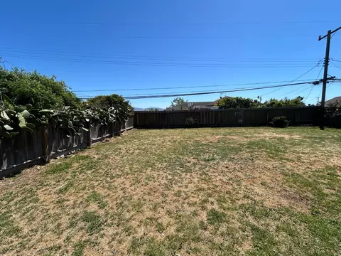 Exterior - 452 Vallejo St, Salinas, CA 93906 photo 4 of 8