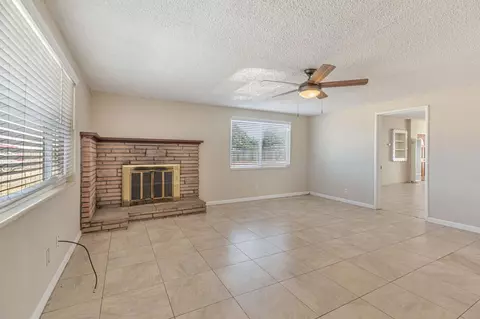 Living - 2718 Ferguson Rd, Gilroy, CA 95020 photo 9 of 11