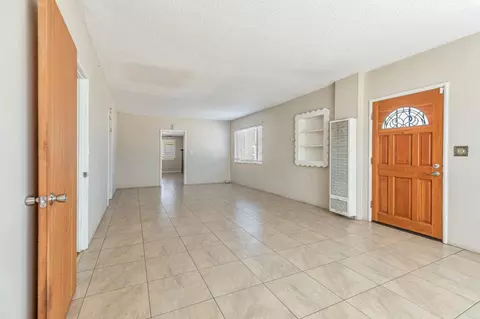 Living - 2718 Ferguson Rd, Gilroy, CA 95020 photo 4 of 11