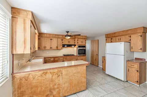 Kitchen - 2718 Ferguson Rd, Gilroy, CA 95020 photo 2 of 12