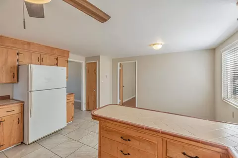 Kitchen - 2718 Ferguson Rd, Gilroy, CA 95020 photo 6 of 12