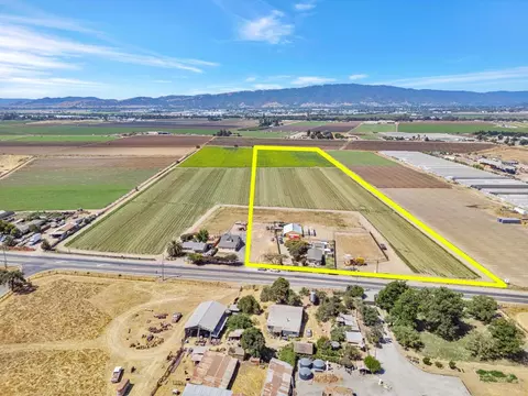 2712 Ferguson Rd, Gilroy, CA 95020 photo 2
