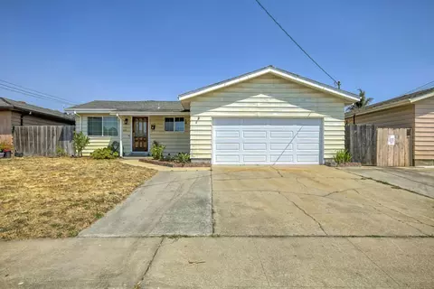 61 Shady Oaks Dr, Watsonville, CA 95076