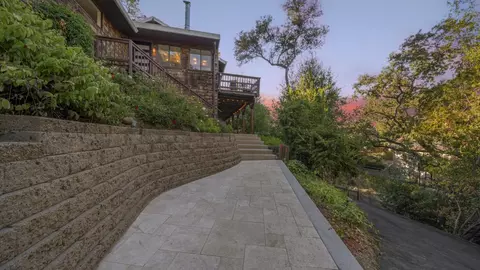 52 Jackson St, Los Gatos, CA 95030