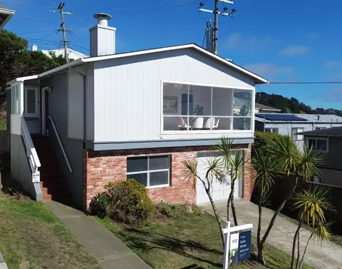 95 Clearview Dr, Daly City, CA 94015