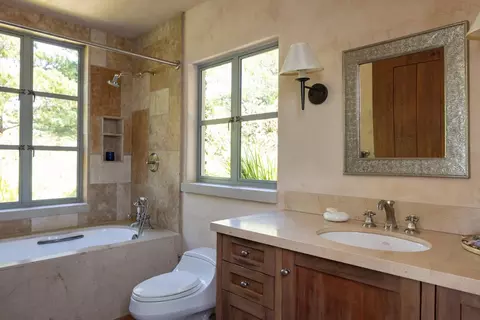 Bath - 3200 Red Wolf Dr, Carmel, CA 93923 photo 4 of 7