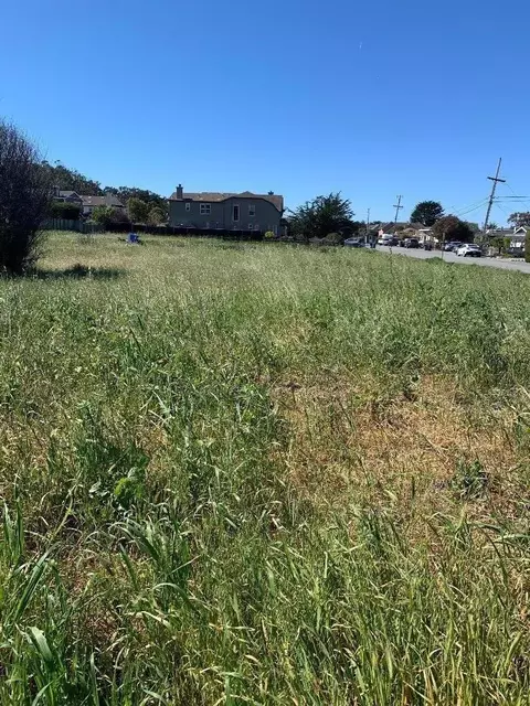 SW Cor 2nd Magnolia St, Half Moon Bay, CA 94019