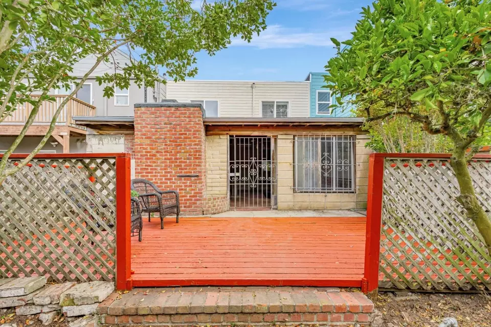 Exterior - 569 Chenery St, San Francisco, CA 94131 photo 3 of 6