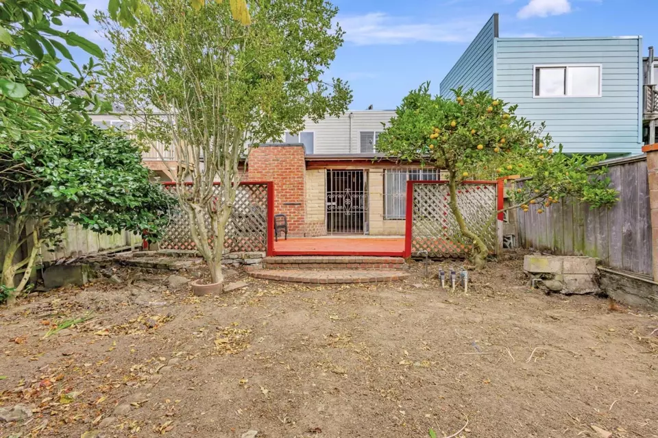 Exterior - 569 Chenery St, San Francisco, CA 94131 photo 2 of 6