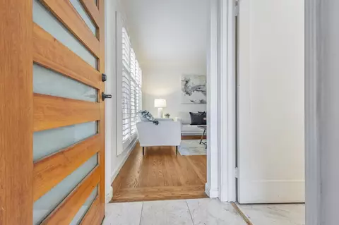 Entry Way - 569 Chenery St, San Francisco, CA 94131 photo 1 of 2