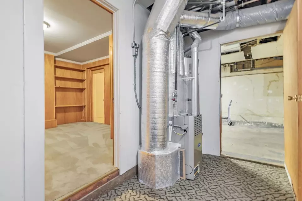 Entry Way - 569 Chenery St, San Francisco, CA 94131 photo 2 of 2