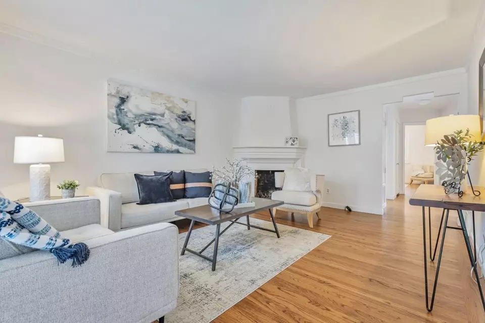 Living - 569 Chenery St, San Francisco, CA 94131 photo 1 of 3