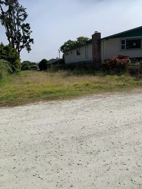 404 Lee Ave, Half Moon Bay, CA 94019