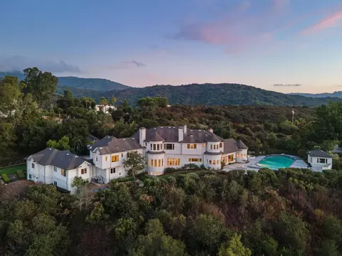 16383 Aztec Ridge Dr, Los Gatos, CA 95030