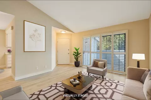 331 Shadow Run Dr, San Jose, CA 95110