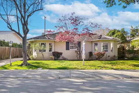 779 Garland Dr, Palo Alto, CA 94303