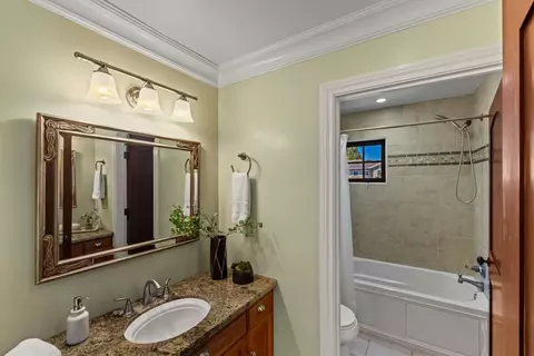 Bath - 122 Zanzibar Dr, Aptos, CA 95003 photo 4 of 5