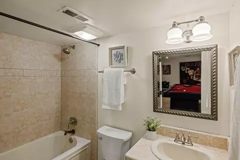 Bath - 122 Zanzibar Dr, Aptos, CA 95003 photo 5 of 5
