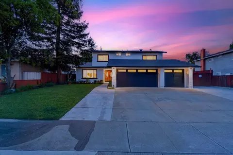895 Greenwich Dr, Gilroy, CA 95020