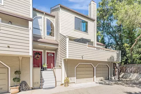 220 Milbrae Ln, Los Gatos, CA 95032