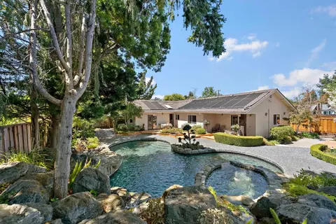 861 Riverside Dr, Los Altos, CA 94024