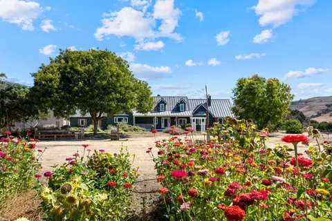 6840 Southside Rd, Hollister, CA 95023