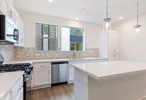 Kitchen - 6694 Optimum Loop, San Jose, CA 95119 photo 2 of 4