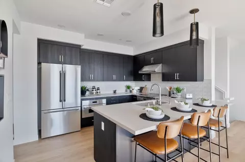 1303 Besra Ter 5, Sunnyvale, CA 94087