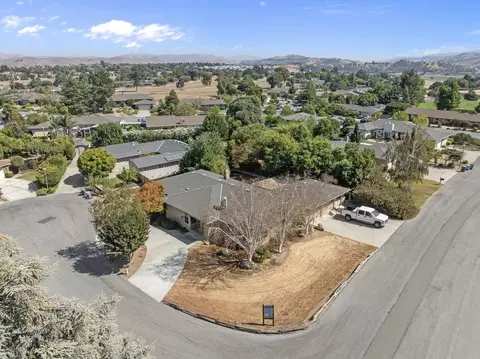 15 Carol Anns Ct, Hollister, CA 95023 photo 1