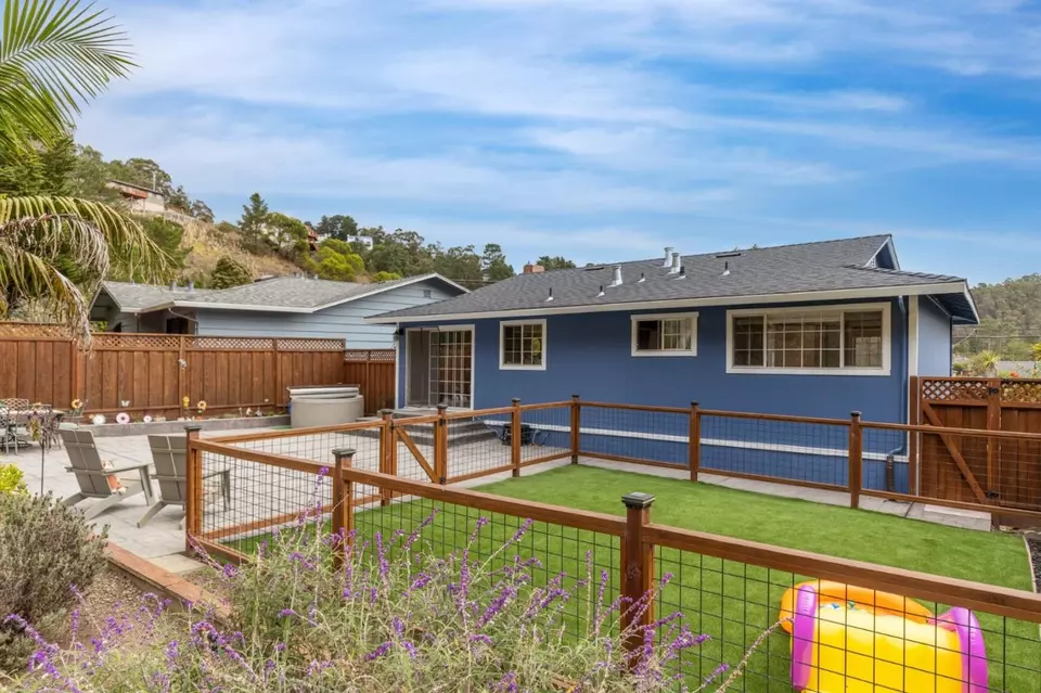 Exterior - 1048 Banyan Way, Pacifica, CA 94044 photo 7 of 7