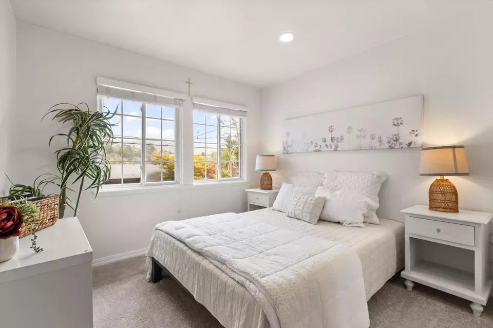 Bedroom - 1048 Banyan Way, Pacifica, CA 94044 photo 3 of 5