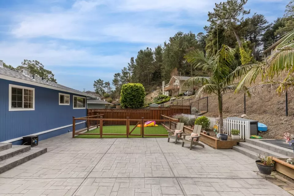 Exterior - 1048 Banyan Way, Pacifica, CA 94044 photo 2 of 7