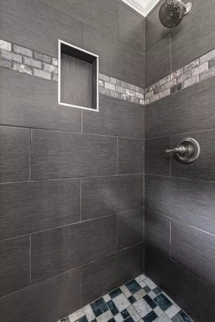 Bath - 1048 Banyan Way, Pacifica, CA 94044 photo 2 of 3