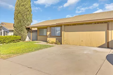 405 Primavera Ct, Greenfield, CA 93927