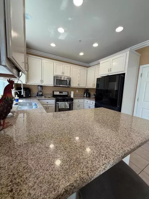 1058 Sardinia Dr, Salinas, CA 93905 photo 8