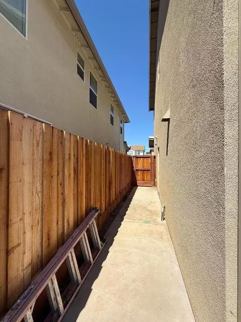 1058 Sardinia Dr, Salinas, CA 93905 photo 24