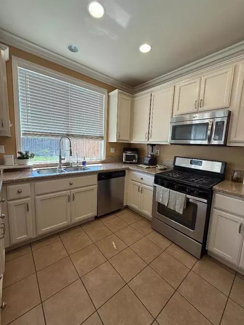1058 Sardinia Dr, Salinas, CA 93905 photo 10