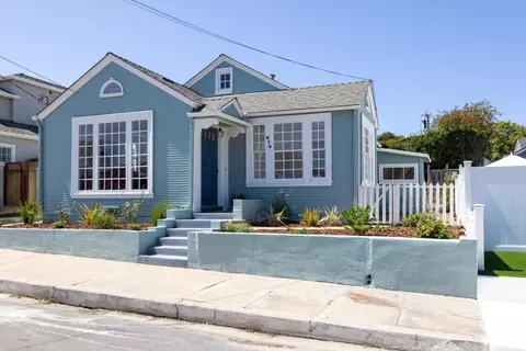 414 19th St, Pacific Grove, CA 93950