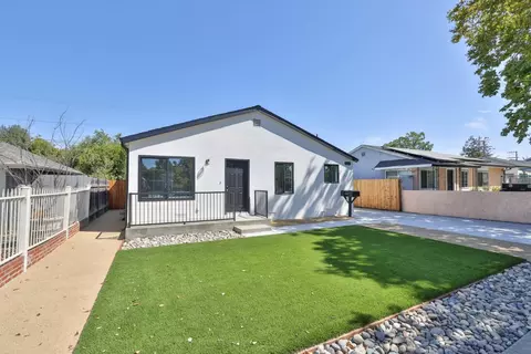 3519 Hoover St, Redwood City, CA 94063