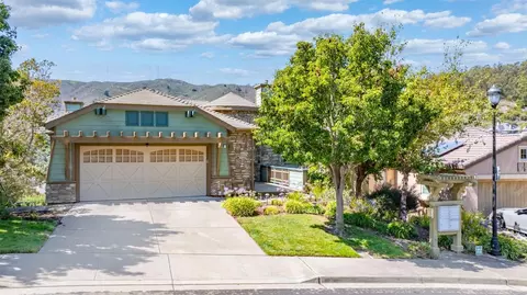 39 Lupine Valley Ct, Brisbane, CA 94005