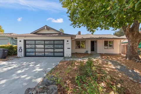 209 Calvin Pl, Santa Cruz, CA 95060