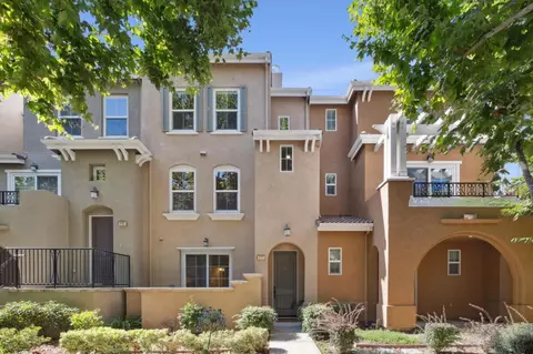 493 Magritte Way, Mountain View, CA 94041