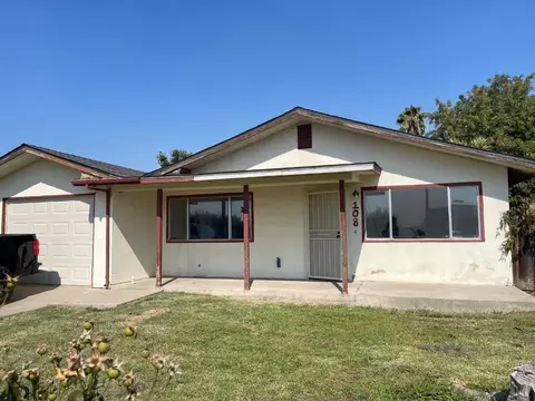 108 Mariposa Ave, Chowchilla, CA 93610