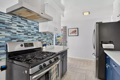 Kitchen - 1412 Lassen St, Vallejo, CA 94591 photo 4 of 5