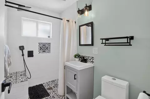 Bath - 1412 Lassen St, Vallejo, CA 94591 photo 1 of 3