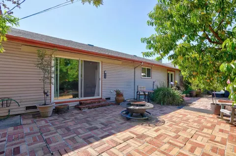 Exterior - 1412 Lassen St, Vallejo, CA 94591 photo 6 of 10