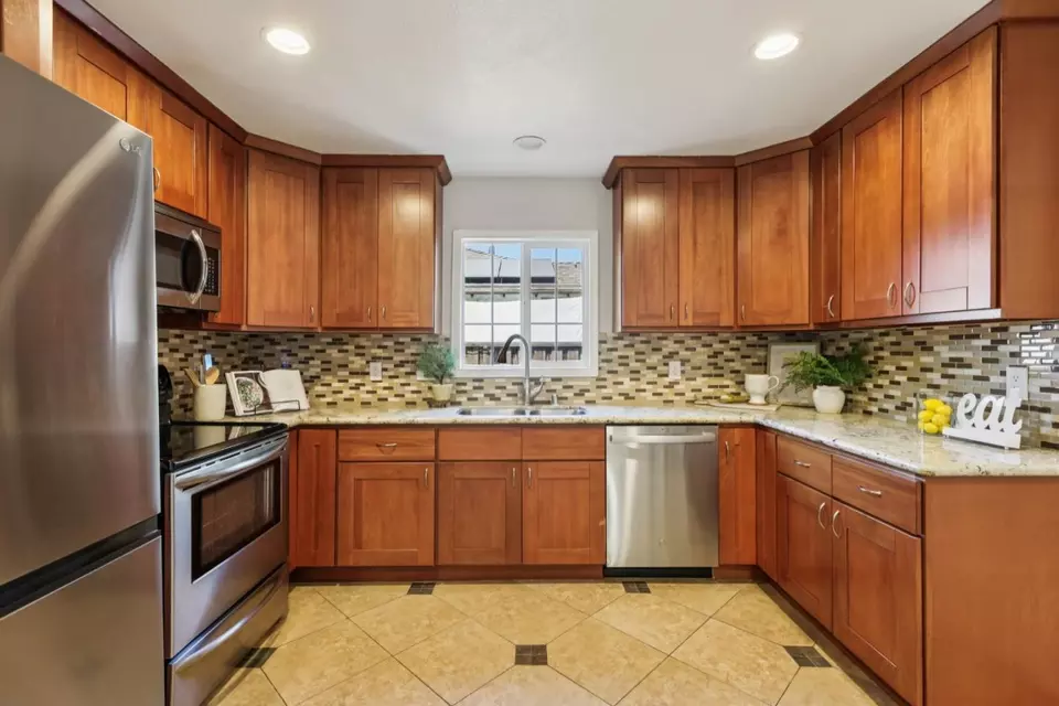 Kitchen - 1413 San Juan Ave, San Jose, CA 95110 photo 2 of 4