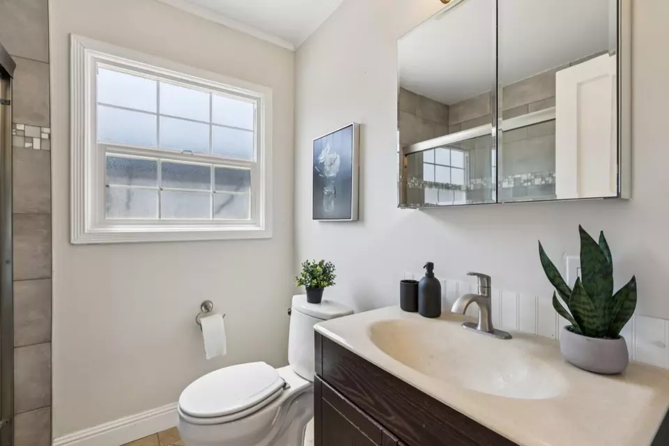 Bath - 1413 San Juan Ave, San Jose, CA 95110 photo 1 of 3
