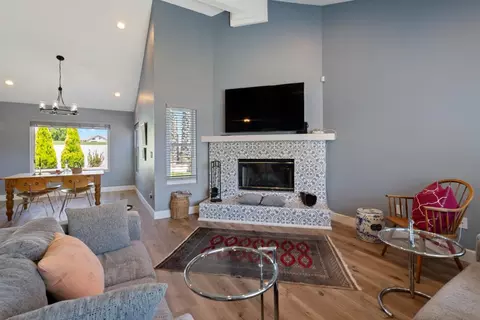 Living - 911 Saint Ann Dr, Paso Robles, CA 93446 photo 2 of 2
