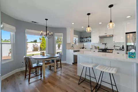 911 Saint Ann Dr, Paso Robles, CA 93446